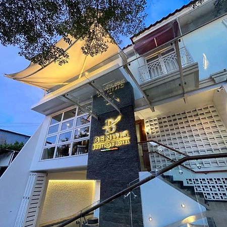 Bening Boutique Hotel Managed By Salak Hospitality Bekasi Exteriör bild
