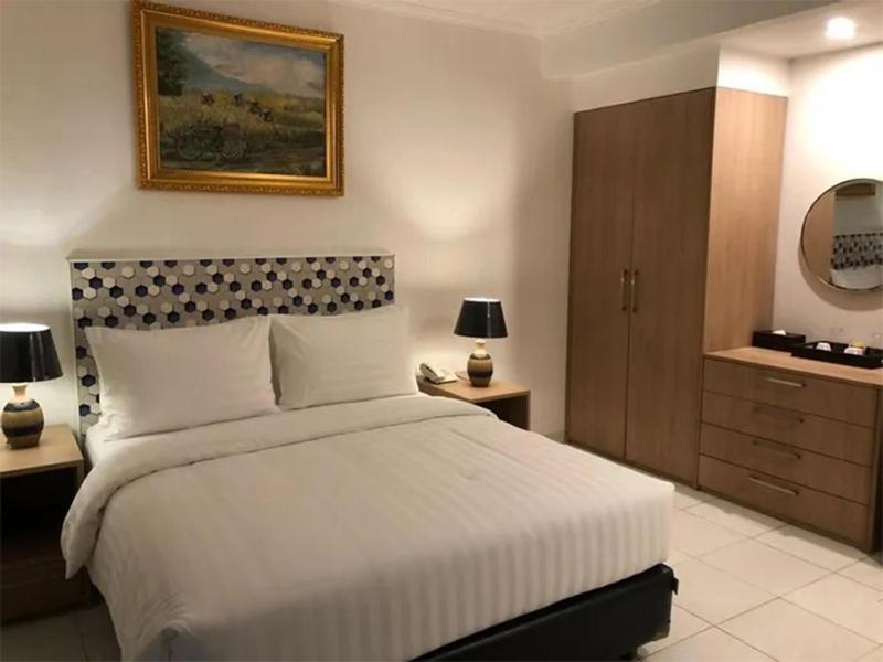 Bening Boutique Hotel Managed By Salak Hospitality Bekasi Exteriör bild